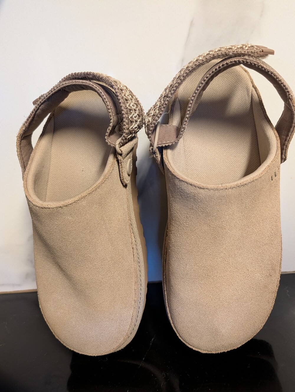 UGG Goldenstar UGGbraid Clog Chestnut  Slip-Ons Size 8 Used Great - Picture 7 of 13